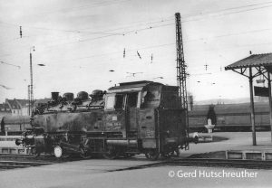 pfiiff4 - 21 - 08.04.1972 - 6064 305-6 flitzt nach ihrer Ankunft aus Mittenberg isn Bw Aschaffenburg