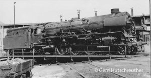 012 061 auf der Drehscheibe des Bw Rheine